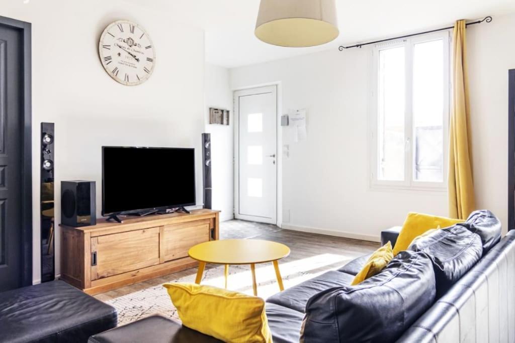 Maison Familiale En Pierre A 10 Min De Bordeaux Bassens  Bagian luar foto